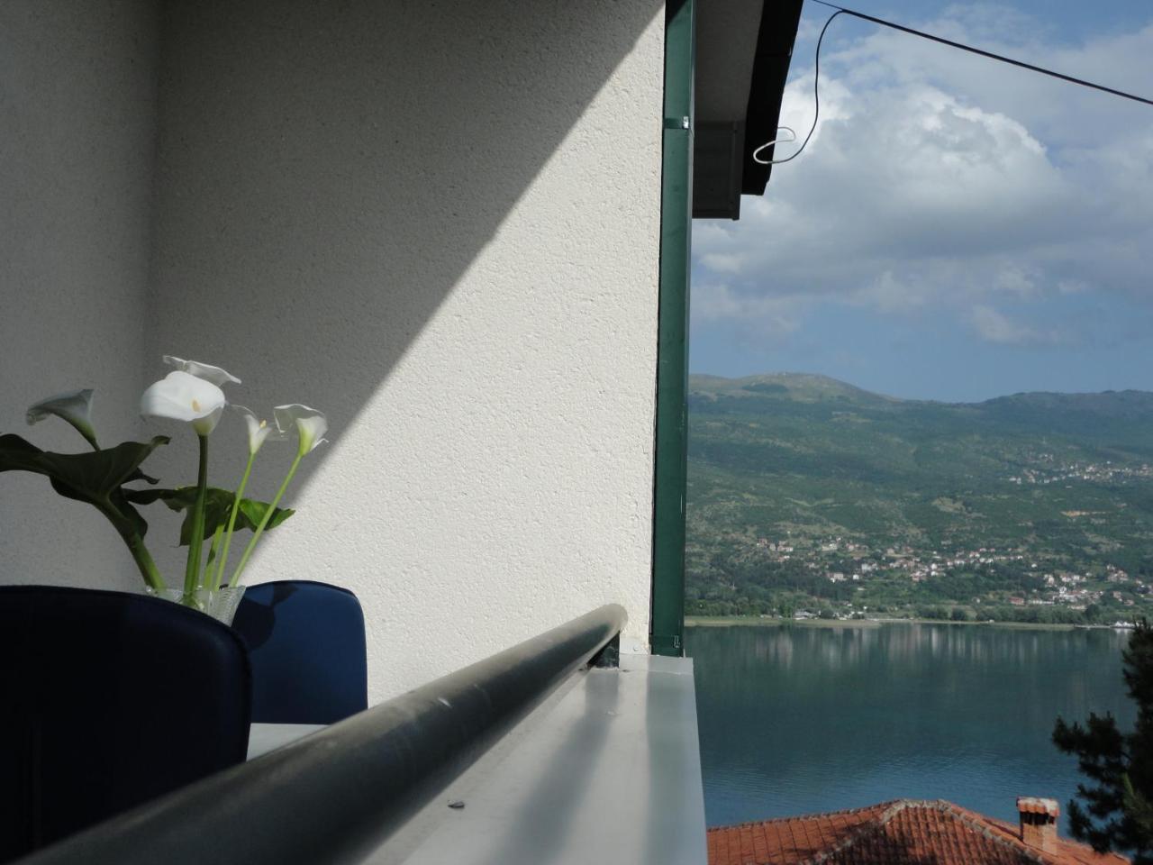 Accommodation J&T Охрид Екстериор снимка